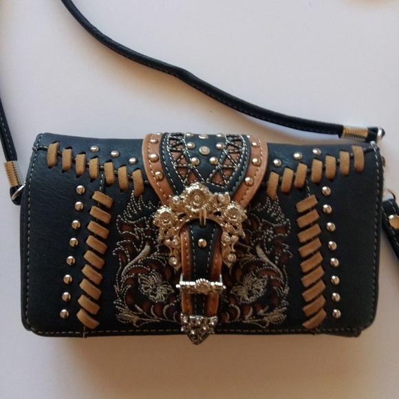 Montana West Handbags - 🤠WESTERN 🌵STYLE BUCKLE WALLET/CROSSBODY